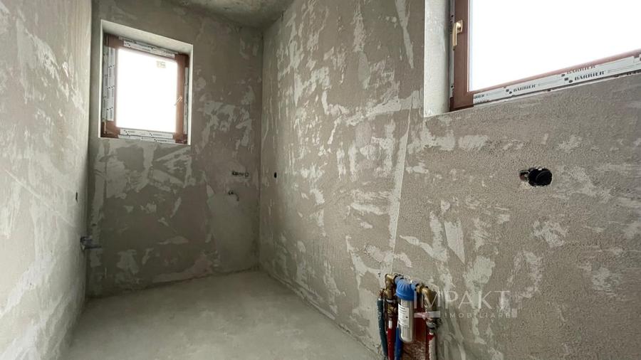 Duplex semifinisat de vanzare in Aiton – 148 mp, teren 800 mp