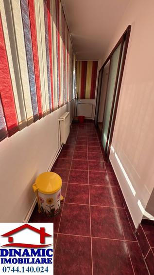Apartament 3 camere, decomandat, 80 mp – parter înalt – 490 €/lună