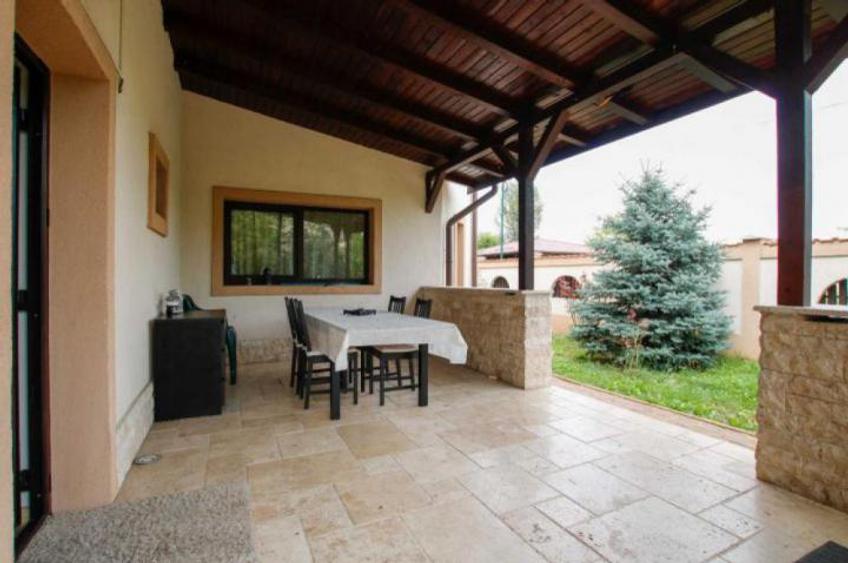 Vila superba in Snagov langa padure