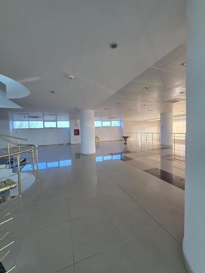 Splaiu Unirii teren 5000 mp Imobil S+P+5 Showroom, Clinica , Birouri , Hotel