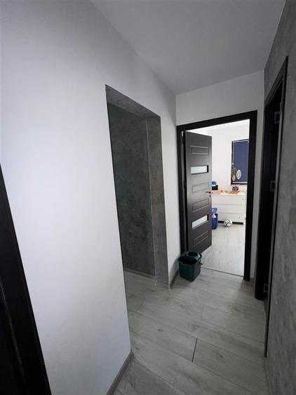 Apartament 4 camere Semidecomandat Berceni