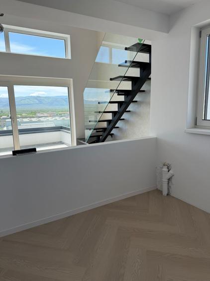 Apartament pe 2 niveluri în Da Vinci – 90 mp + terasă + parcare!