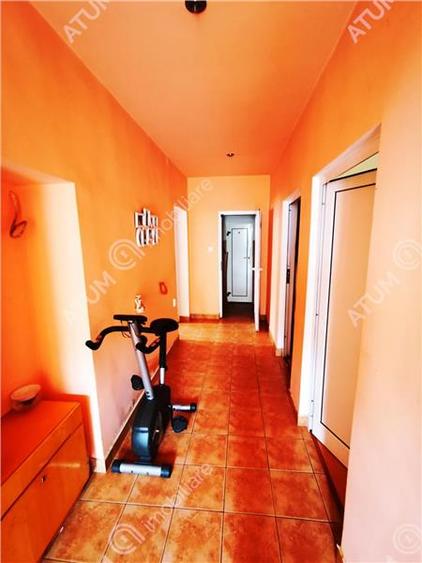 Casa si hale industriale - 475 mp utili in Cisnadie langa Sibiu