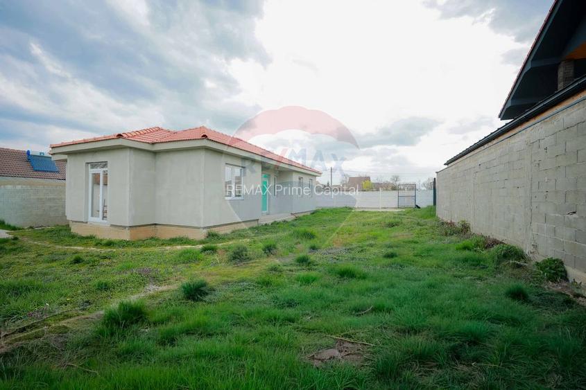 De vânzare casă semifinisată cu 3 camere, 455 mp teren, în Cihei - 19