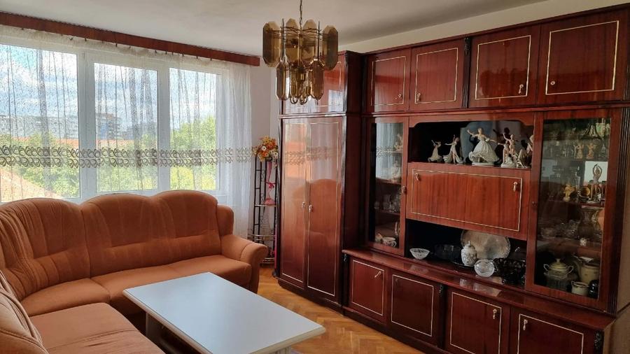 3 camere ultracentral – Piata 700, 66 mp, centrala + AC noi, vedere superba