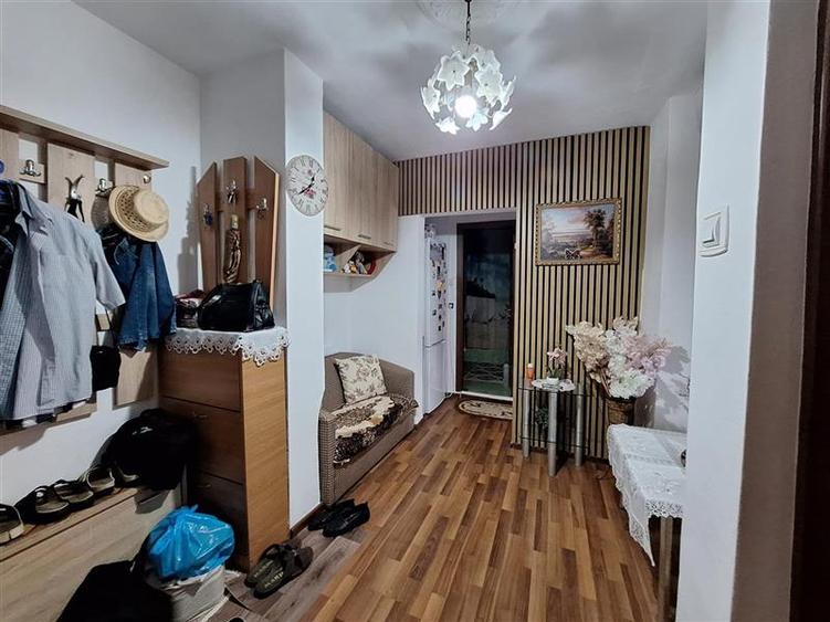 Apartament 2 camere decomandat, zona Neagoe Voda