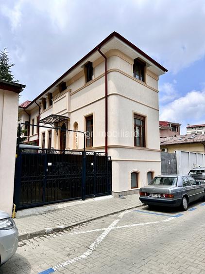 Casa de inchiriat, 3 camere, 3 bai, renovata, prima inchiriere. - 2