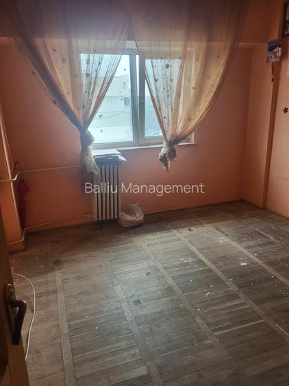 Apartament 3 camere de vânzare – aproape de centru - 3