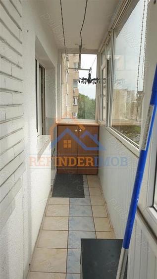 Apartament de vanzare cu 3 camere, zona Sebastian