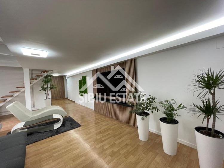 Apartament de vanzare, cu 4 camere, 82.4 mp. -Calea Cisnadiei (Ciresica)