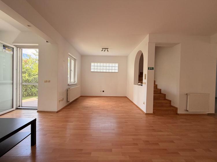 CASA + GARAJ | CURTE LIBERA