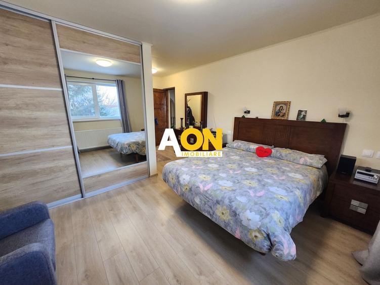 De vanzare casa 6 camere 8142 mp teren in Oarda de Sus