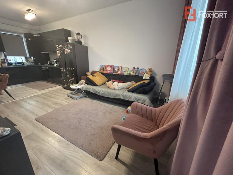 Apartament cu 3 camere si 2 bai, etaj 2 in Giroc