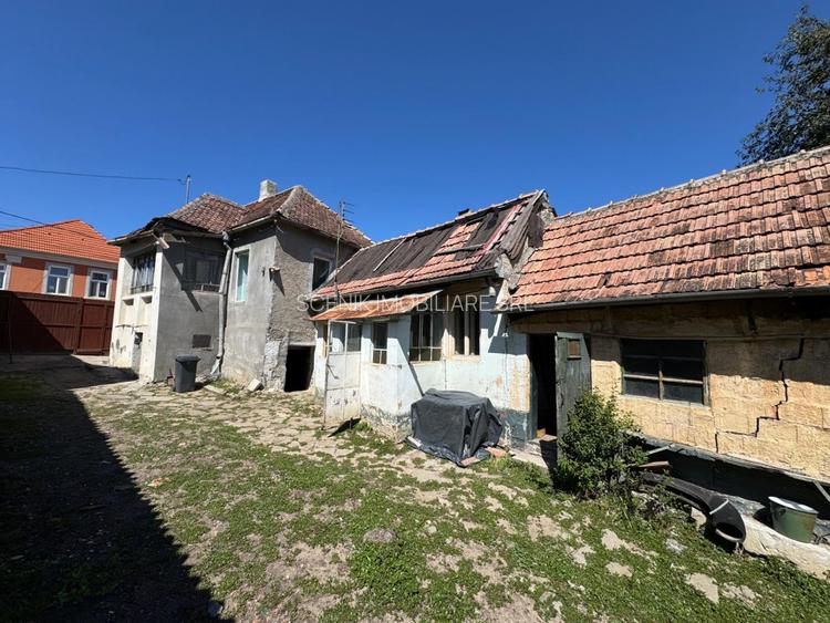 Comuna Augustin, casa batraneasca, locuibila, necesita renovare! - 16