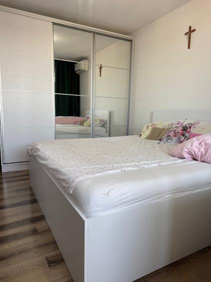 Apartament 3 camere de vanzare