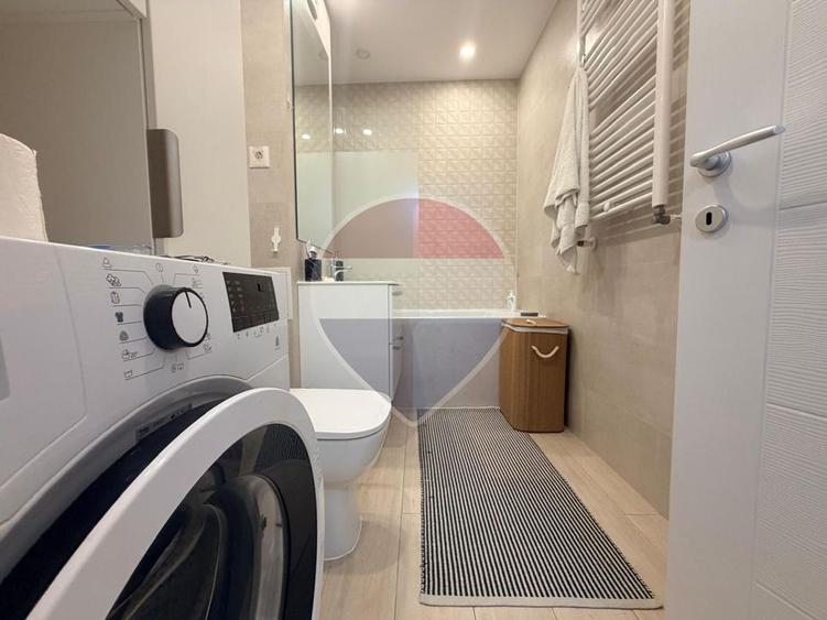 Vanzare apartament 3 camere Hils Pallady