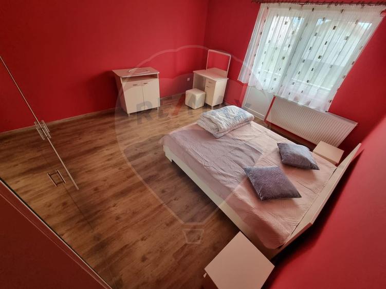 Casa individuala de inchiriat | 5 camere | Cristian