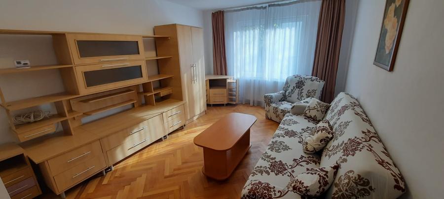 De inchiriat apartament cu 3 camere, Targu-Mures, Zona Pandurilor
