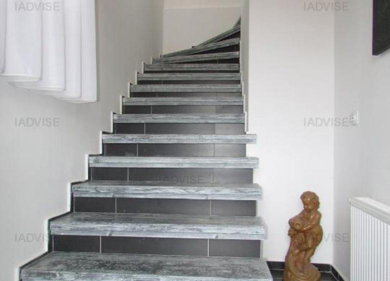 Casa superba utilata mobilata Rasnov, pretabila si pentru doua familii