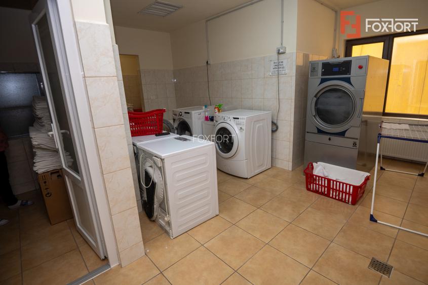 Hotel Miky Arad de vanzare | Investitie cu utilizari multiple | 42 camere cazare - 54