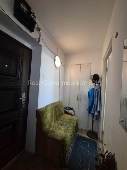 Apartament 2 camere decomandat  etaj intermediar Bld  N. Iorga - 8