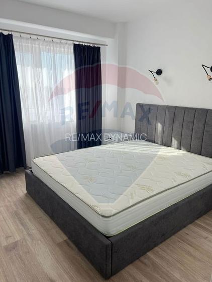 Apartament cu 4 camere de închiriat în zona Polivalenta - 3