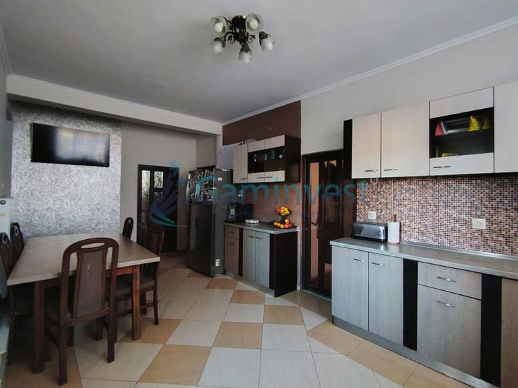 Vila cu teren de 2800 de mp de vanzare in Santandrei, Bihor, Romania