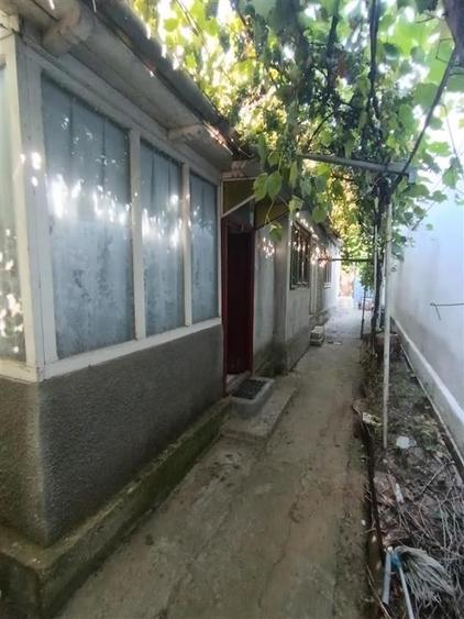 Casa 4 camere, teren 378 mp, deschidere 8 m, Pisc
