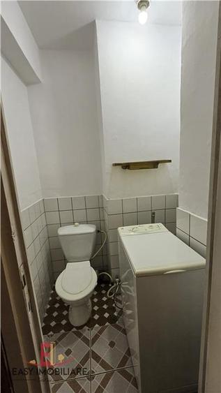 Apartament 3 camere, ideal 2 studeti,Str. Republicii, 7 Noiembrie, imediat ocup