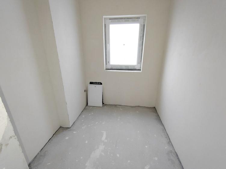 Casa cuplata, noua, intr-o zona de case- linistita,in Dambul Rotund