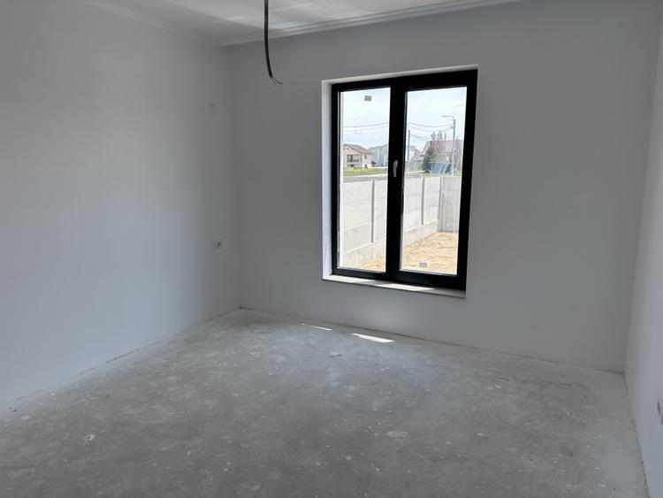 CASA NOUA I 4 CAMERE I 2 BAI I PE UN NIVEL I TEREN 423 MP I CU TOATE UTILITATILE
