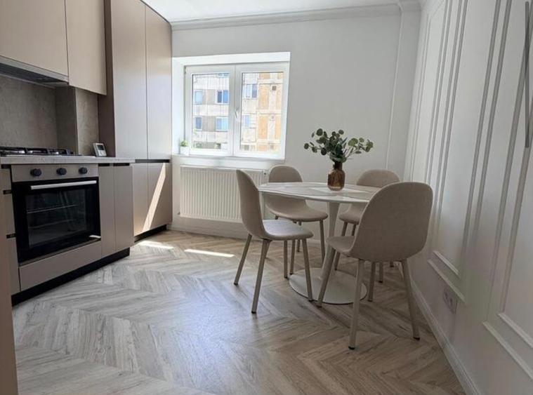 Apartament 2 camere - 13 septembrie