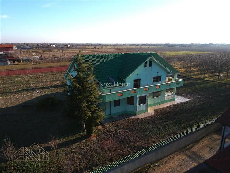 CASA  DE VANZARE BOTARLAU - 2