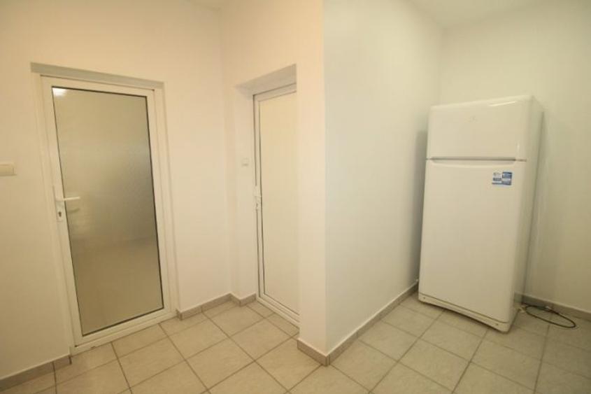 Inchiriere apartament 2 camere, vila, Romana