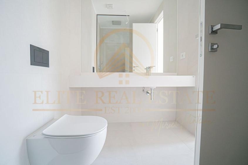 Stațiunea Mamaia - Vânzare apartament cu 2 camere, 2 bai, la 2 pasi de mare.