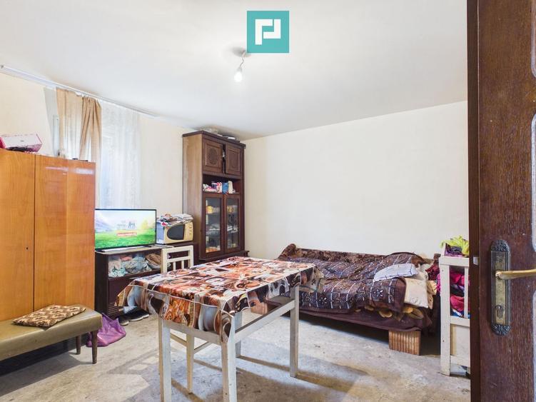 2 case cu teren de 2253 mp în Archiș