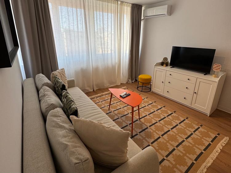 Apartament 2 camere 50 mp | Universitate | Renovat lux | Investiție  179 000 €