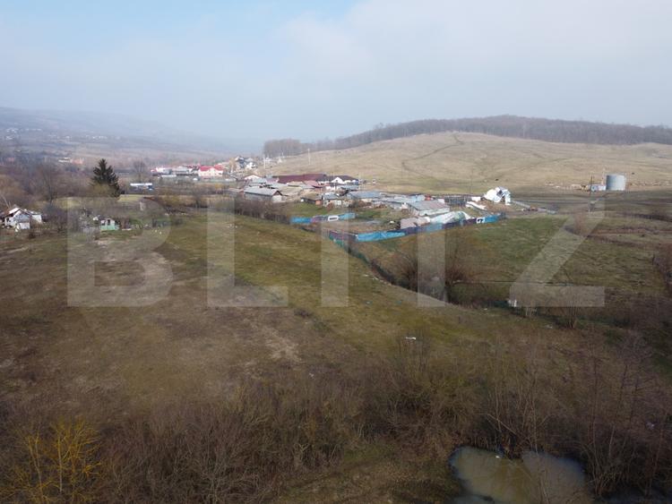 Teren de vanzare, 3470 mp, zona Ocnița