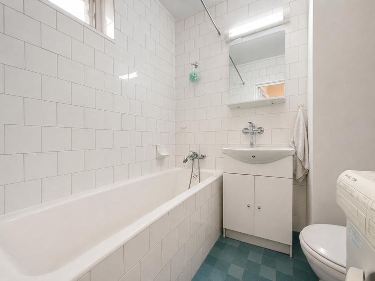 Apartament 3 camere de vânzare, Sector 3 – 54 mp - Etaj 3 - Bulevardul Basarabia