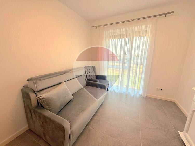 De închiriat apartament cu 3 camere+ 2 parcări Prima Arena