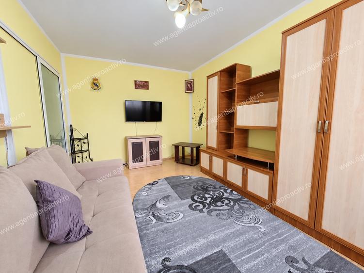 Apartament cu 2 camere, decomandat, Micro 21, etajul 2 – La cheie!