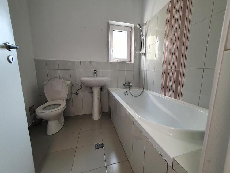 Inchiriere in Tudor bloc nou apartament 2 camere cu parcare.