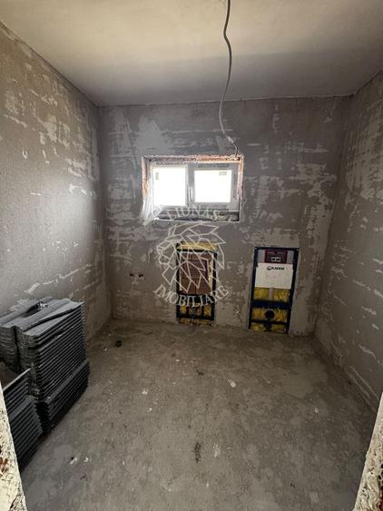 Casa Finisata 4 camere 120 mp-teren 600 mp-pod mansardabil-Aerodrom