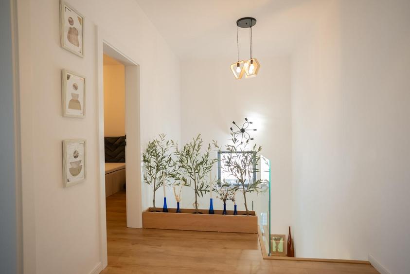 Vila 5 Camere Smart Living I De Vanzare I Tunari