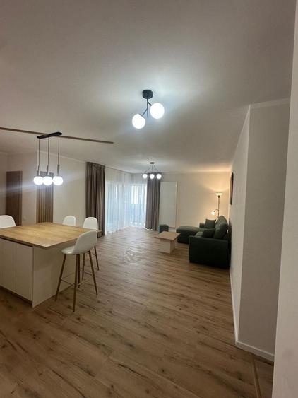 De inchiriat apartament 3 camere, bloc nou