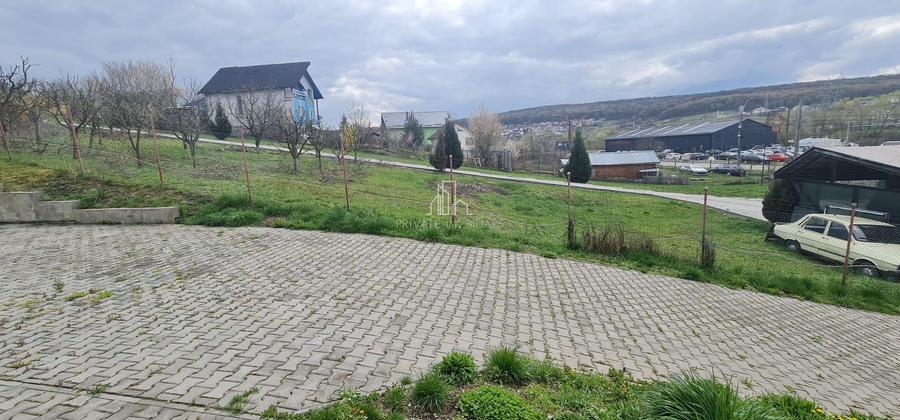 Casa 4 Camere 140 Mp/Teren 500 De Inchiriat, Str Principala, Corunca