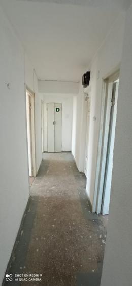 Apartament 4 camere, decomandat, Bals