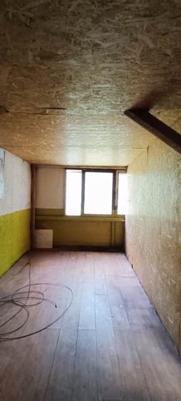 Proprietate cu 2 hale si casa la inchiriat,teren 1350mp