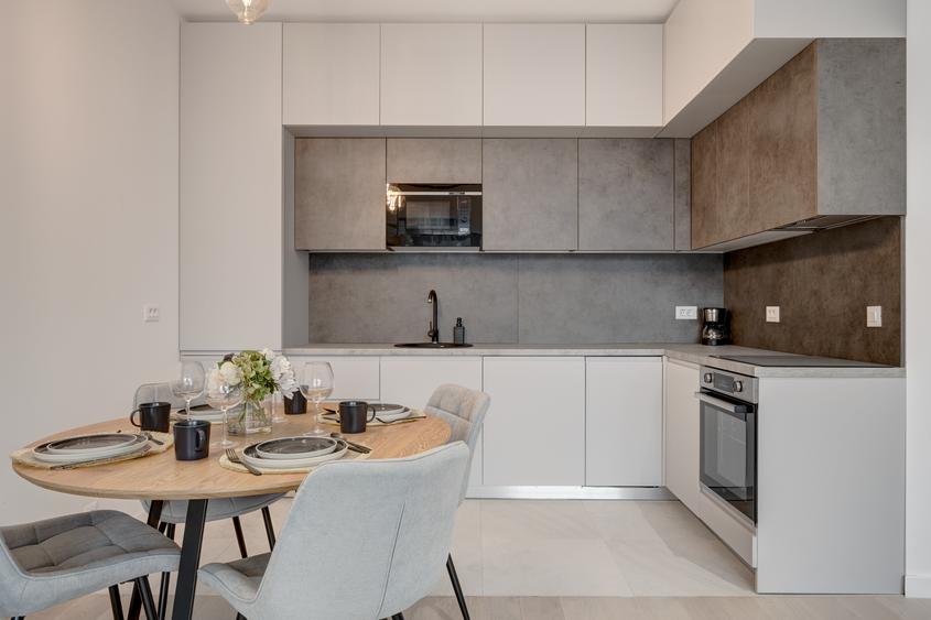 APARTAMENT 2 CAMERE MOBILAT - FLOREASCA - PARCARE INCLUSA - COMISION 0%
