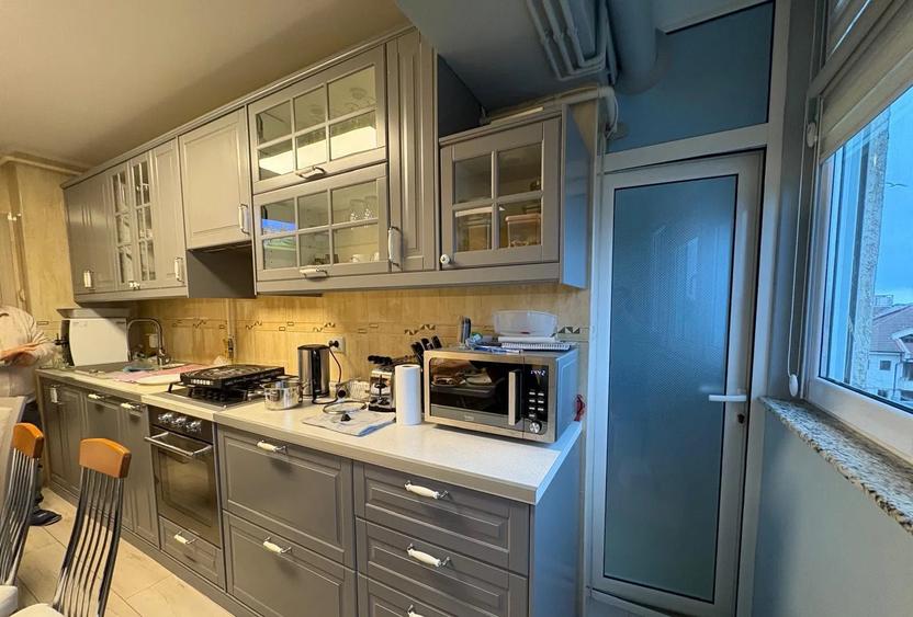 CDC, 4 camere decomandate, etaj intermediar, renovat modern, ideal familie